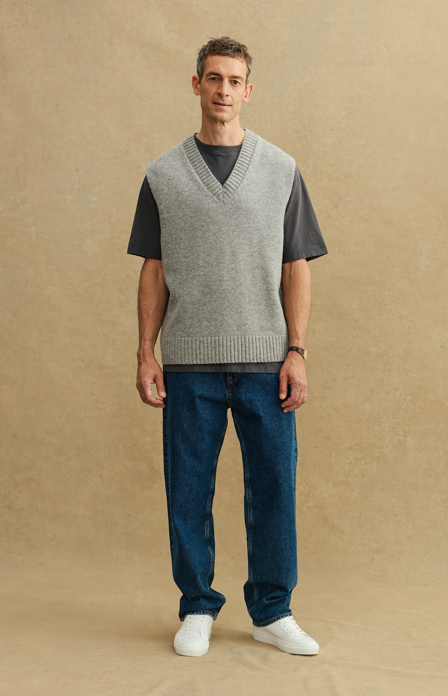 Wigtown Lambswool V-Neck Vest | A Day's March